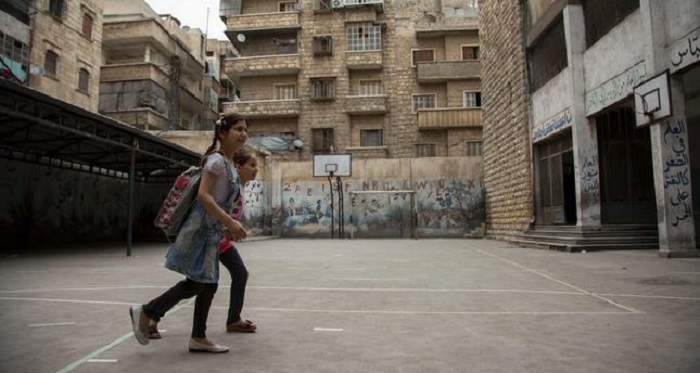 Desperate residents return as truce extended in Aleppo